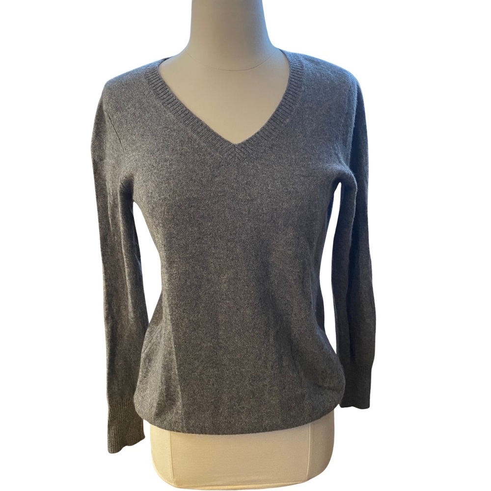 Cashmere sweater size medium